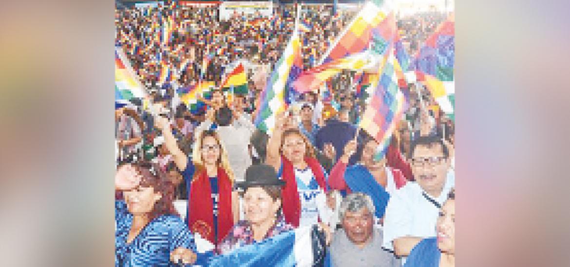 Evo no permite que un indígena le haga sombra